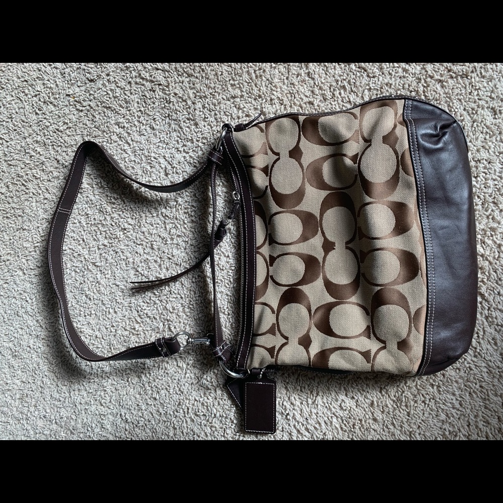 Coach purse - Picture 4 of 8